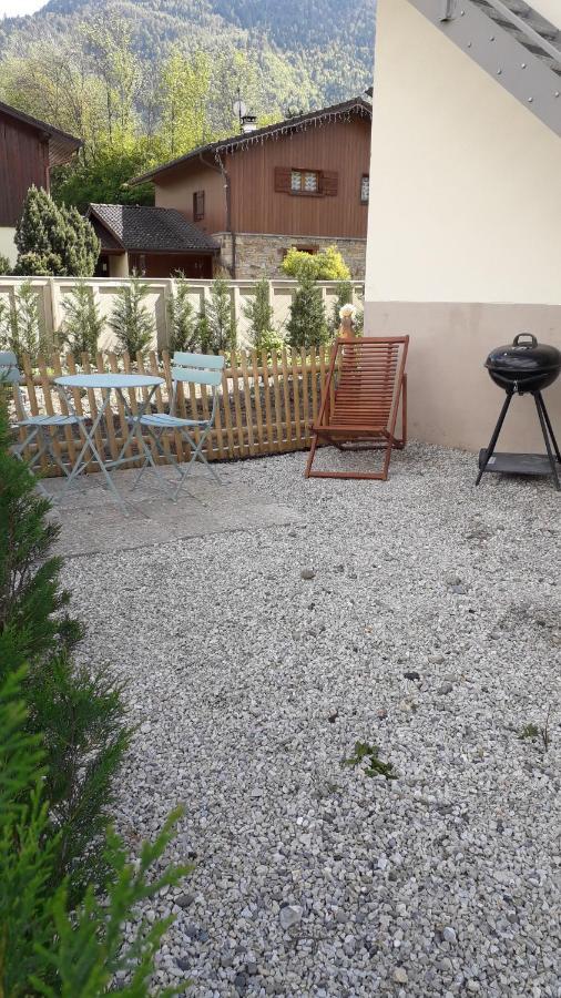 Enclos savoyard Appartement meublé 1chambre 1 canapé lits 3personnes Grand-Aigueblanche Extérieur photo
